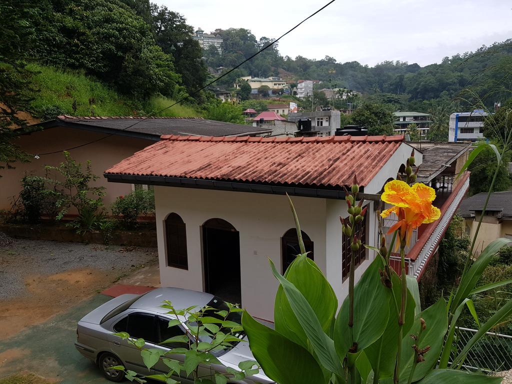 Lodge In 611 Κάντι Εξωτερικό φωτογραφία